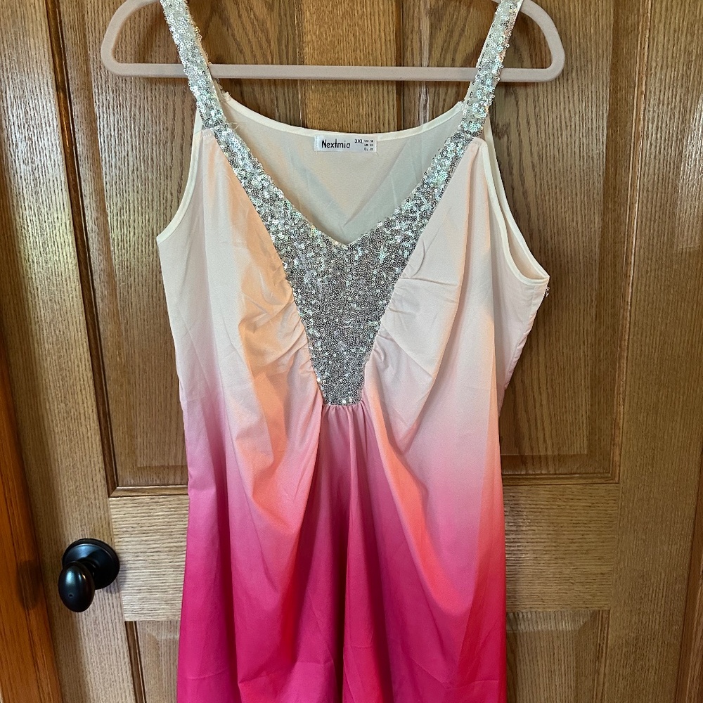Nextmia Pink/White Ombre with silver sequins Tunic.  Size 3XL.